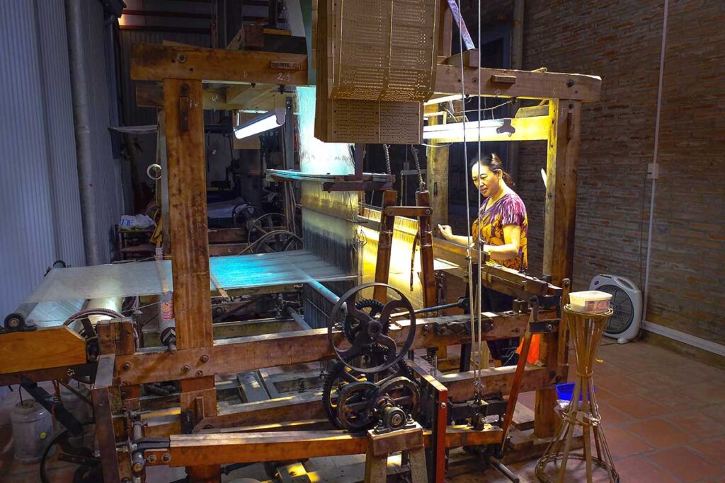 woman weaving at Van Phuc Silk Village