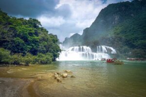 A very full Ban Gioc Waterfall in July - Rainy season in Cao Bang