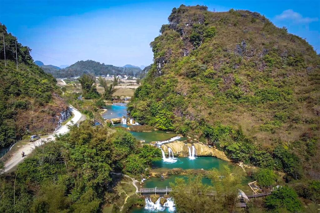 Co La Waterfall in Cao Bang