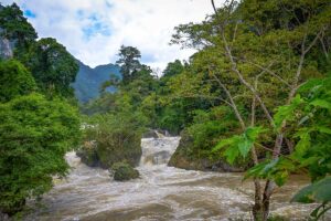 Dau Dang Waterfall in Ba Be National Park
