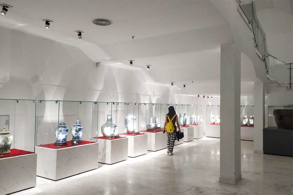 The inside of Quang Ninh Museum