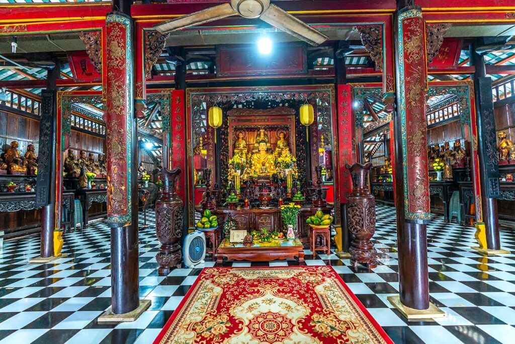 Interior of Hoi Khanh Pagoda