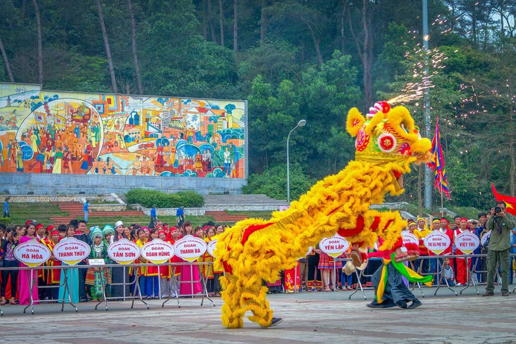 Lion dancing in Phu Tho during Hung Kings Temple Festival