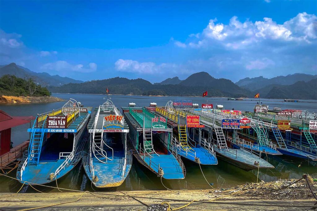 Tourist boats docked at the Na Hang Thuy Wharf
