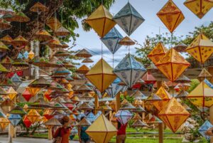 Hue in September - Lots of small lantern decorations for Mid Autumn celebrations