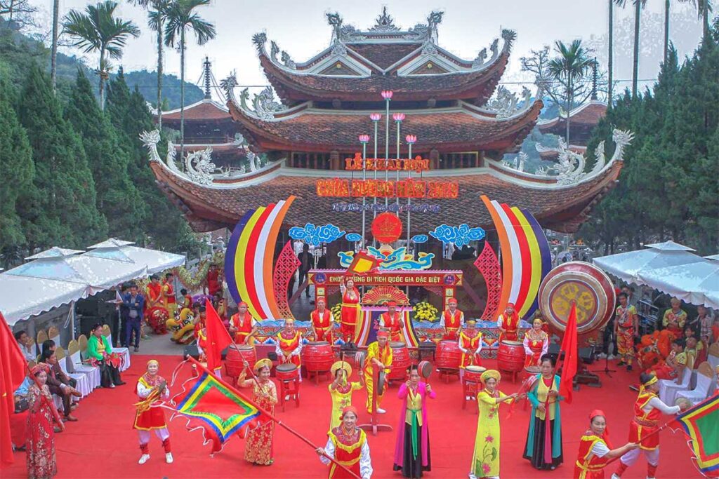 A traditional performance at the entrance of Perfume Pagoda during the Perfume Pagoda Festival