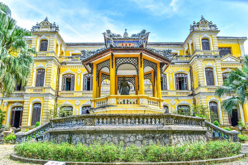 Trung Lap Pavilion in front of An Dinh Palace