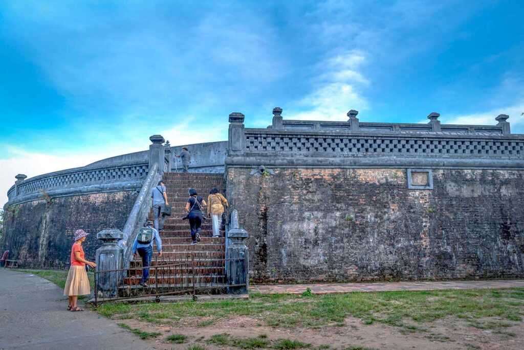 The stairs leading up the Ho Quyen Tiger Arena