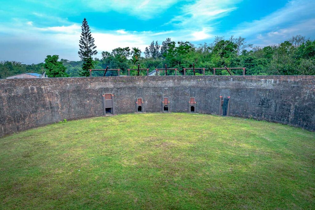 The fighting pit of Ho Quyen Tiger Arena viewed from the stage