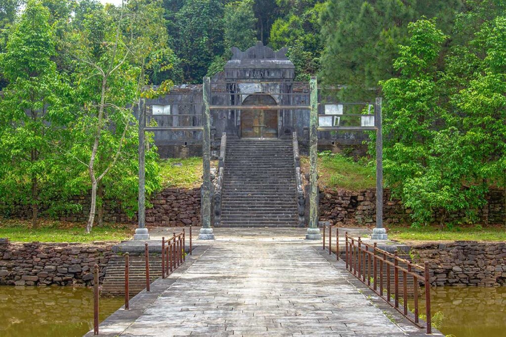 Buu Thanh (Grave Area) of Thieu Tri Tomb with a large stone wall and closed gate