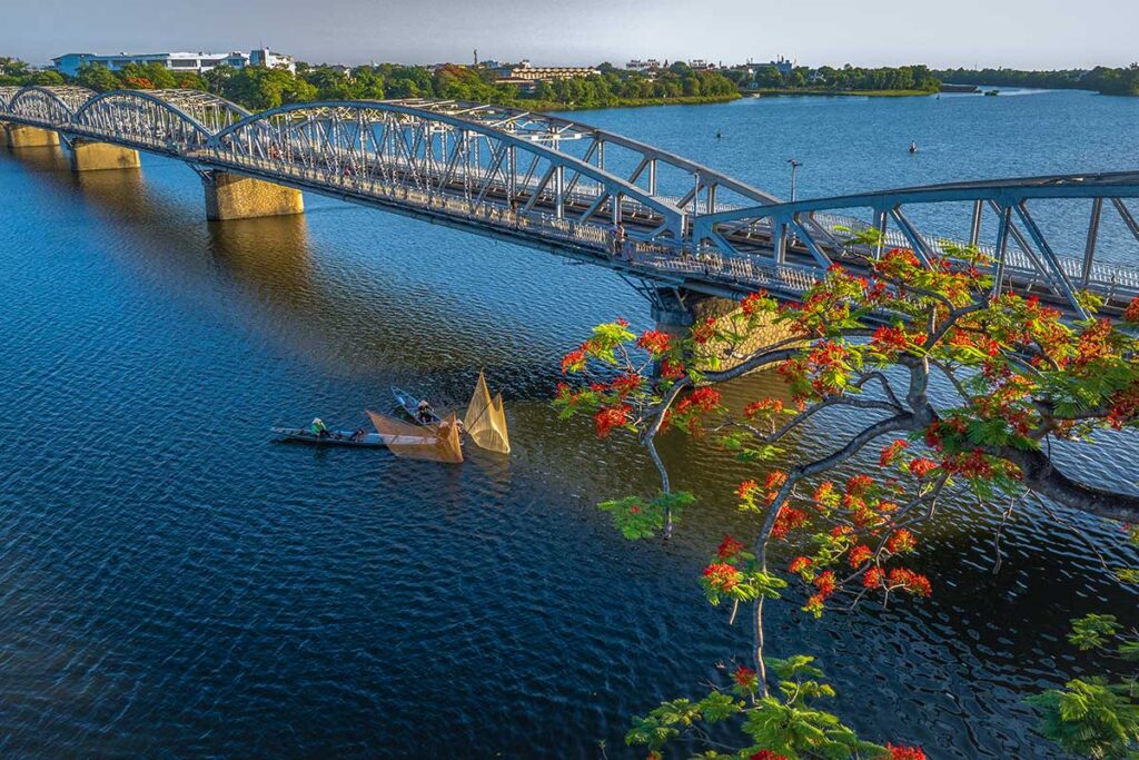 The Trang Tien Bridge with Perfume River