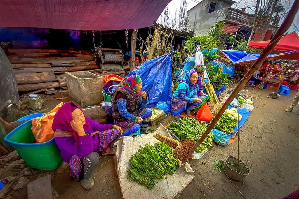 Fresh produce being sold at the Cao Son Market