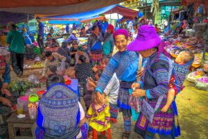 Colorful ethnic minorities on Lung Khau Nhin Market