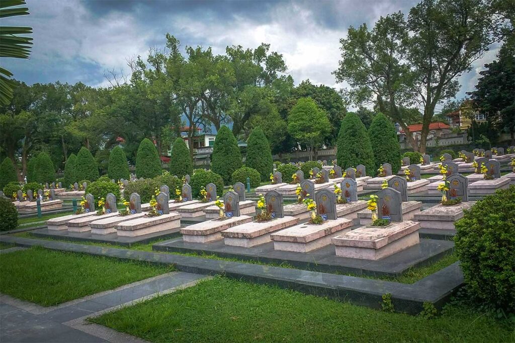 The military cemetery next to A1 Hill