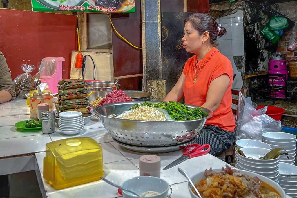 A street food stall at Chau Long Market