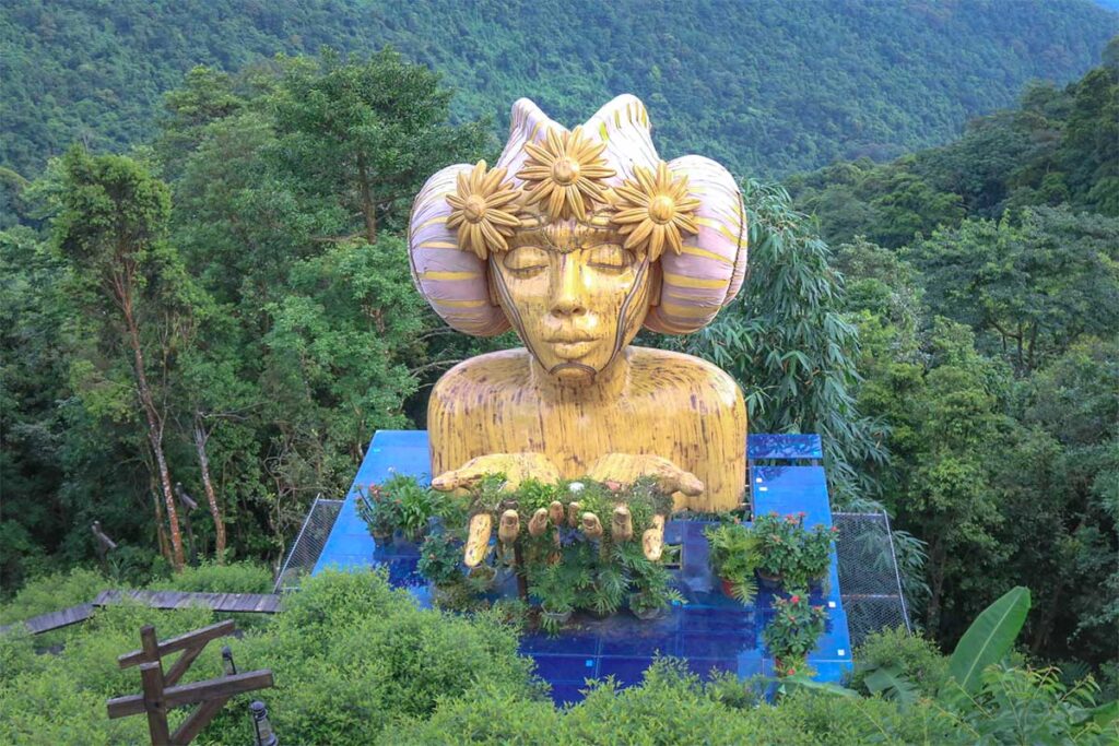 A prop for check-in photos at a coffee shop in Tam Dao town