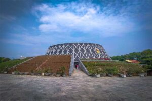 The outside of Dien Bien Phu Victory Museum