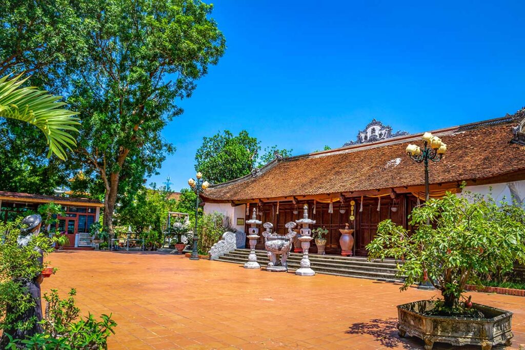 The Do Temple in Bac Ninh in honouring of Ly Thai To