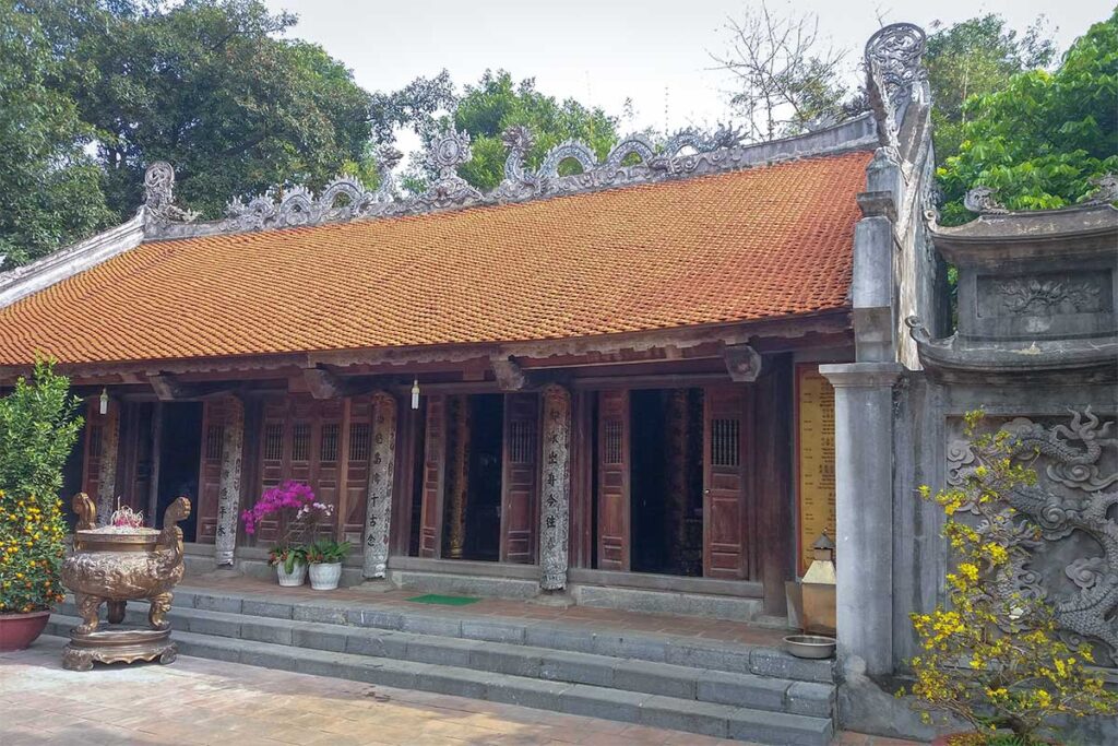 A small temple building inside the Hai Ba Trung Temple in Hanoi