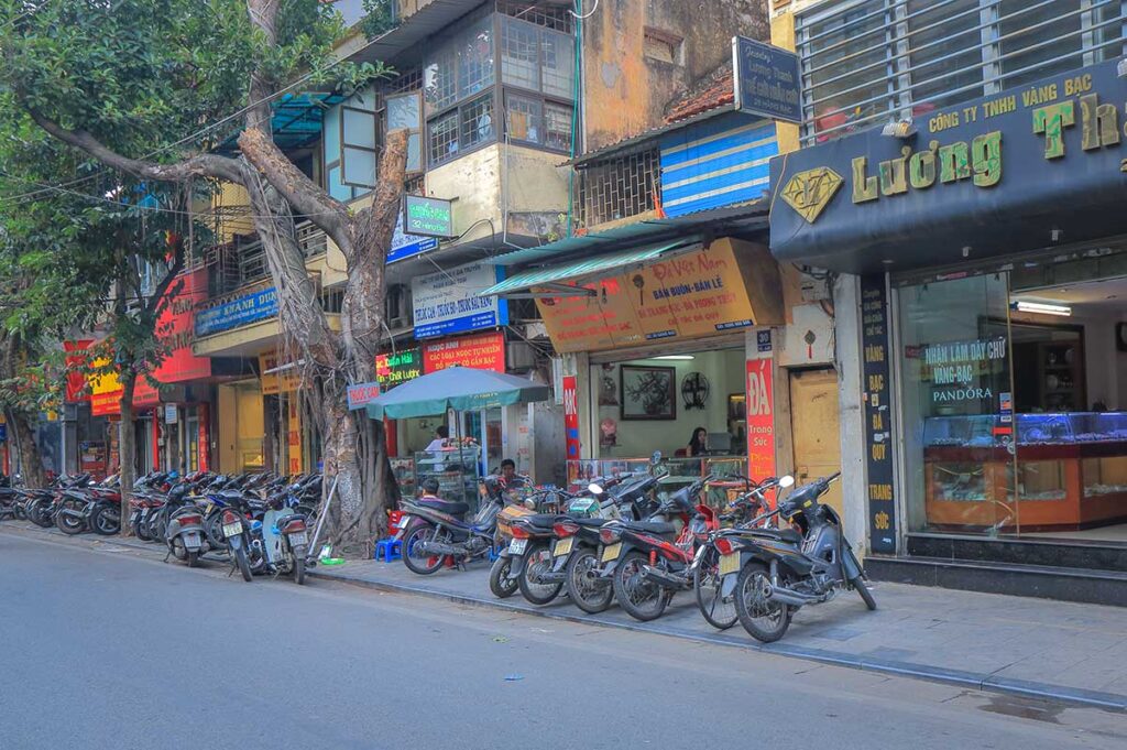 Hang Bac Jewelry Street in Hanoi Old Quarter