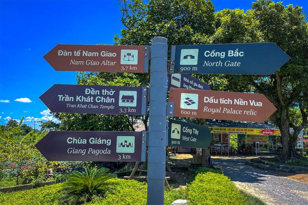 A signpost pointing out to all the sights within and just outside Ho Citadel