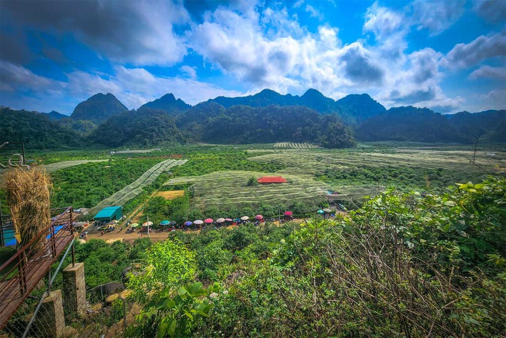 A viewpoint from a cafe overlooking Na Ka Plum Valley