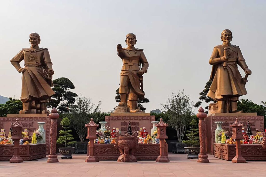  Statues Of 3 Heroes (Ngo Quyen, Le Dai Hanh, Tran Hung Dao) At Bach Dang Giang Relic Complex.