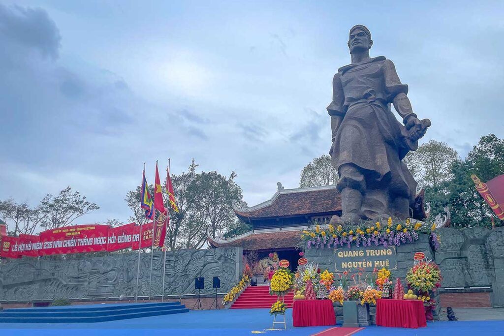 A statue of Quang Trung part of a monument in Hanoi about the Battle of Đong Đa 