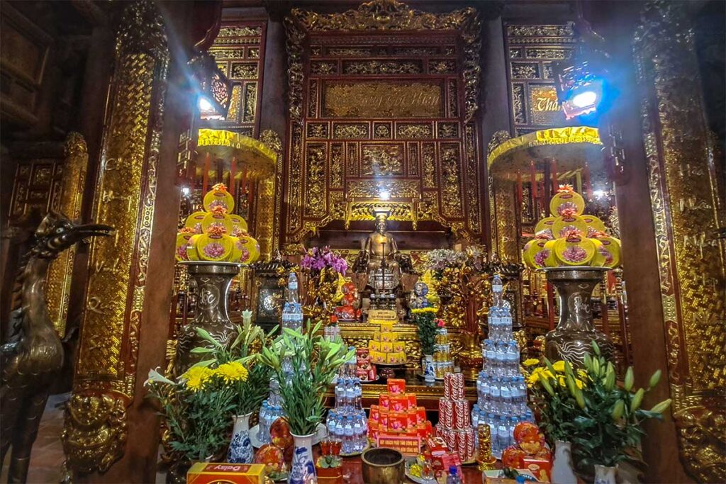 A praying altar inside a temple part of Xuong Giang Citadel