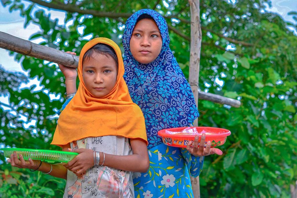 Two muslim children in Chau Giang Cham Village 