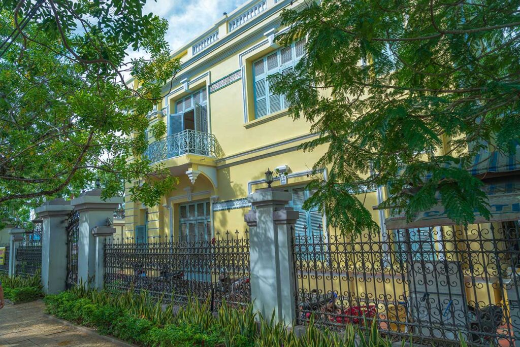 The fence and exterior of Cong Tu Bac Lieu House (also named "Prince of Bac Lieu’s House" )