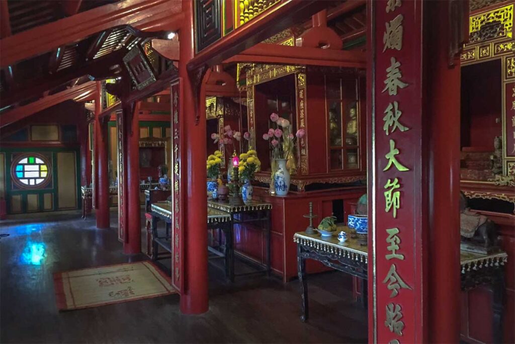 Praying hall area inside Khuong Ninh Pavilion (Phuoc Tho Am) part of Dien Tho Palace
