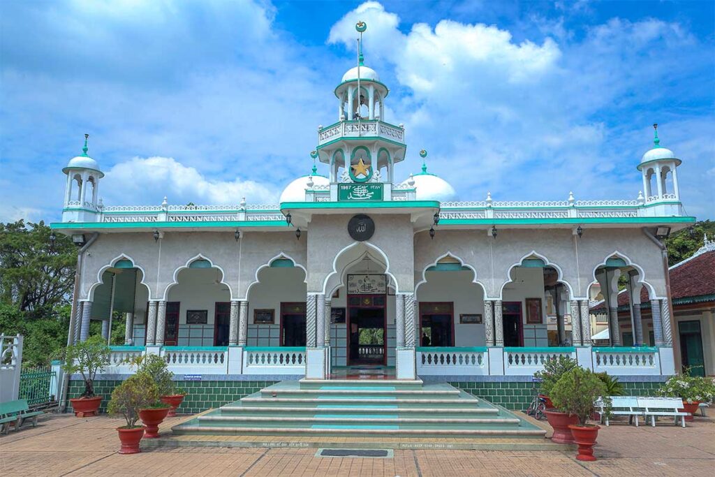 The Mubarak Mosque in Chau Phong (near Chau Doc) seen from the outside)