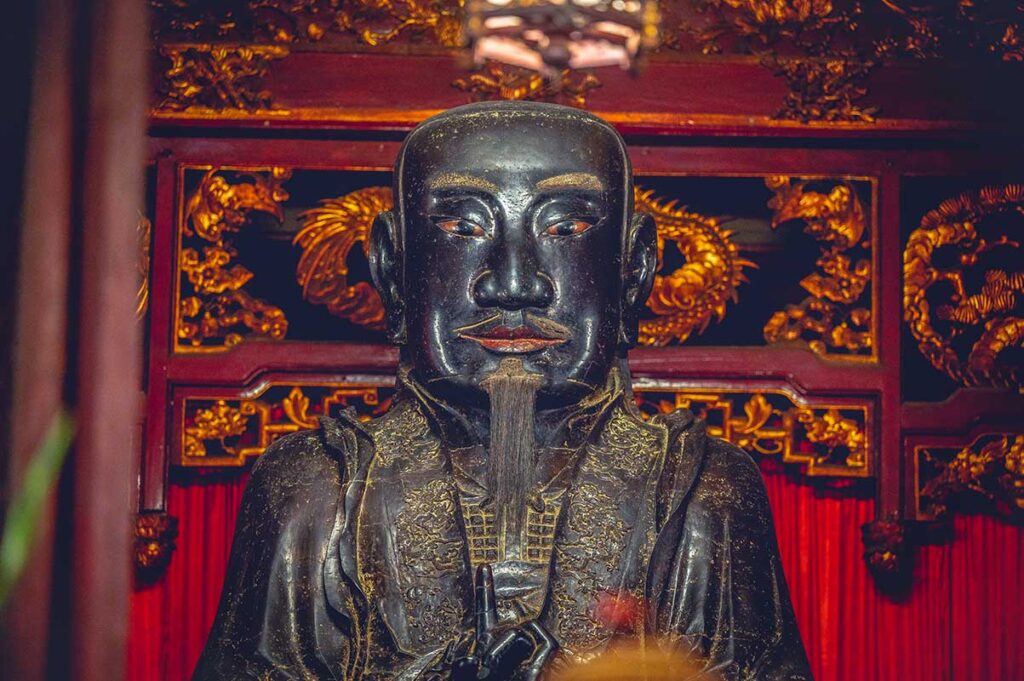 Statue of Trấn Vũ in Quan Thanh Temple