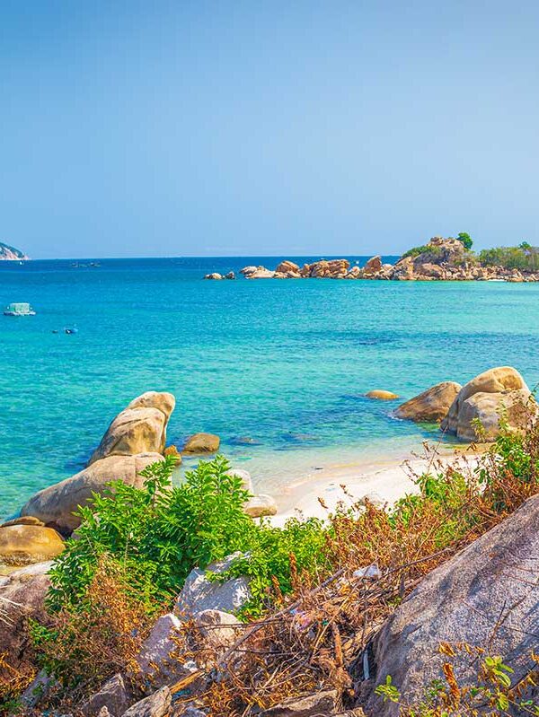 Quy Nhon Vietnam – Local Vietnam tours | rocky coastline and clear turquoise sea in Quy Nhon, central Vietnam