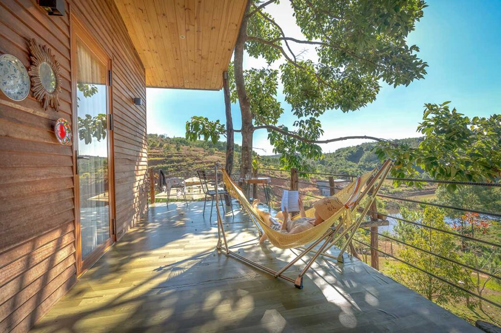 Vietnam slow travel holidays focused on unhurried moments and flexible itineraries, emphasizing freedom and a relaxed pace while traveling through Vietnam