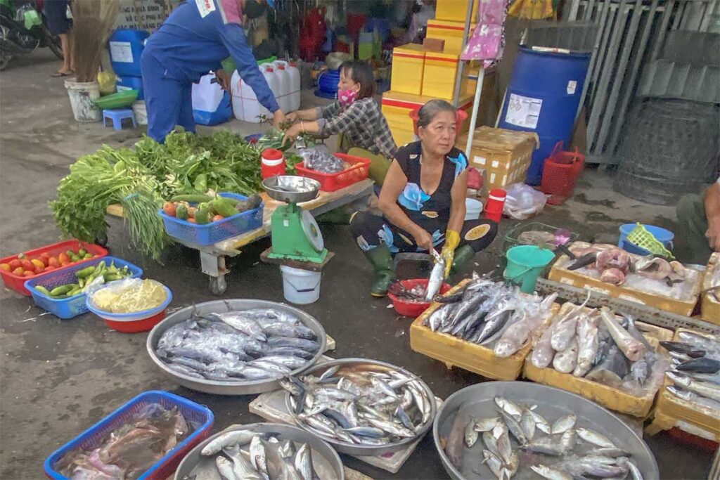 daily products in a traditional wet market setting