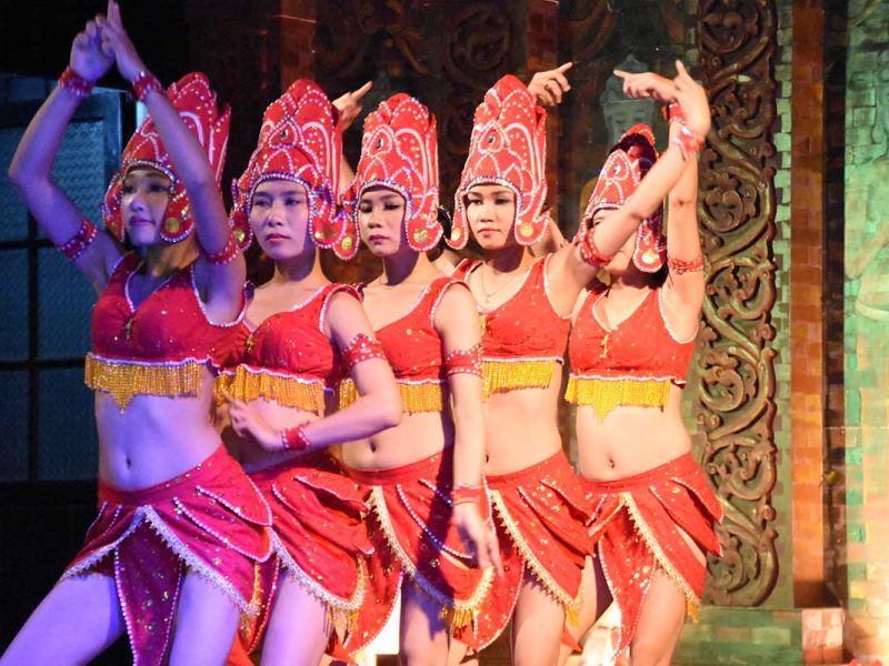 Apsara dance show at My Son
