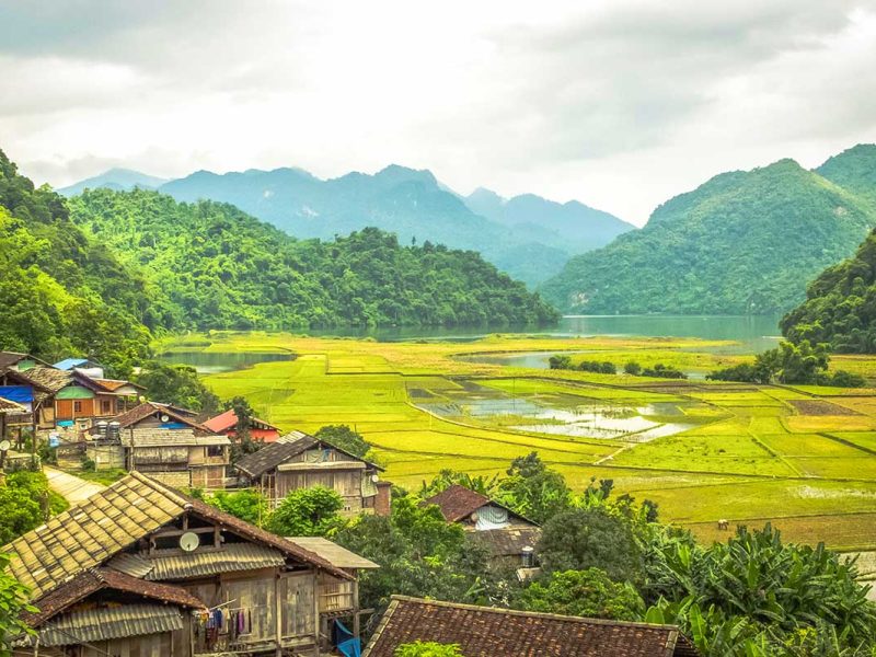 ba be lake 1 Ba Be Lake