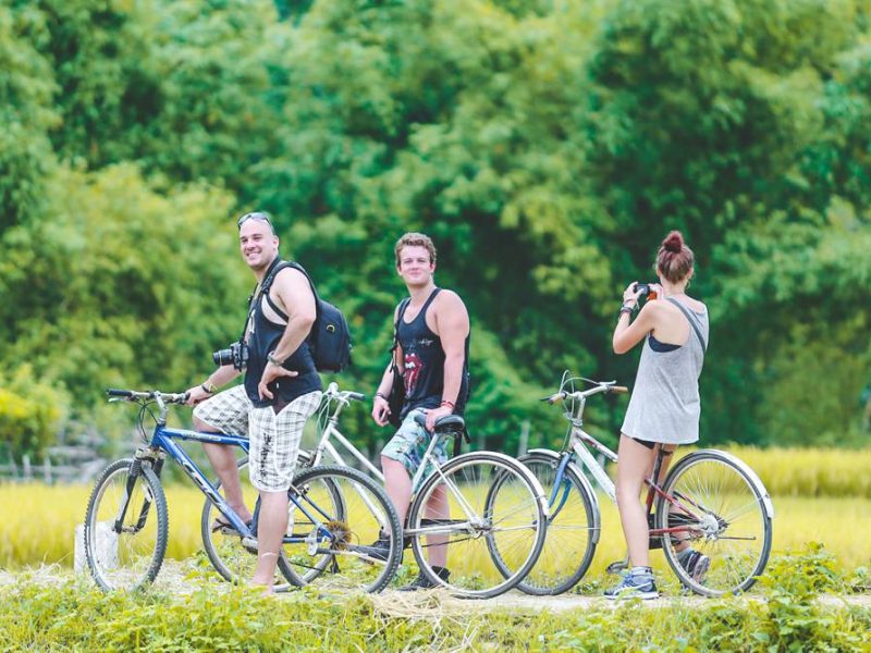 biking Mai Chau