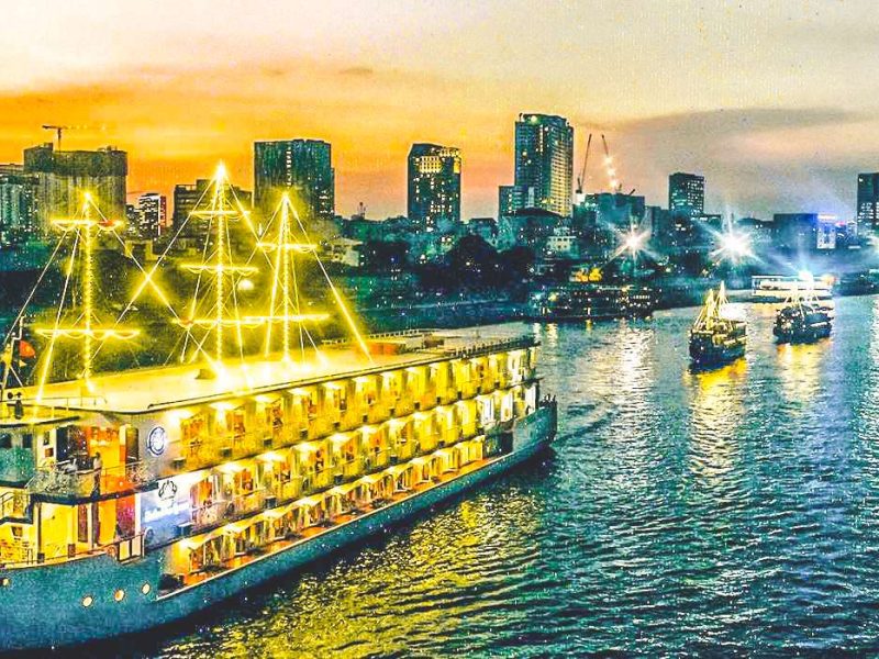 diner cruise Ho Chi Minh City over the Saigon river