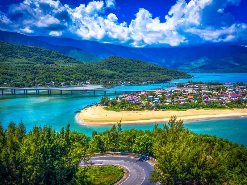 hai van pass 4 Hai Van Pass with Lang Co Beach in the background