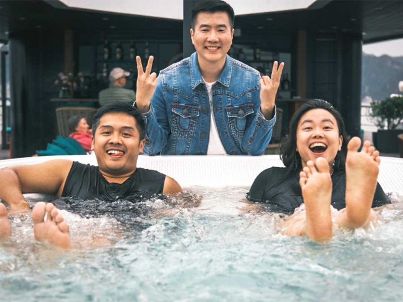 halong bay catamaran cruise 1