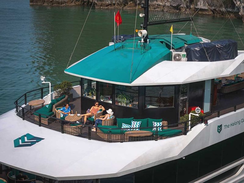 halong bay catamaran cruise 35