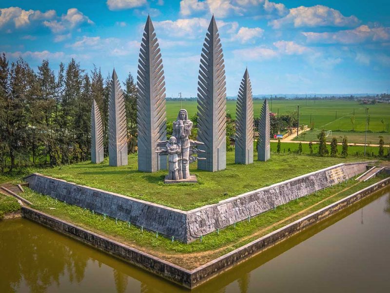 A monument of the DMZ at Hien Luong Bridge