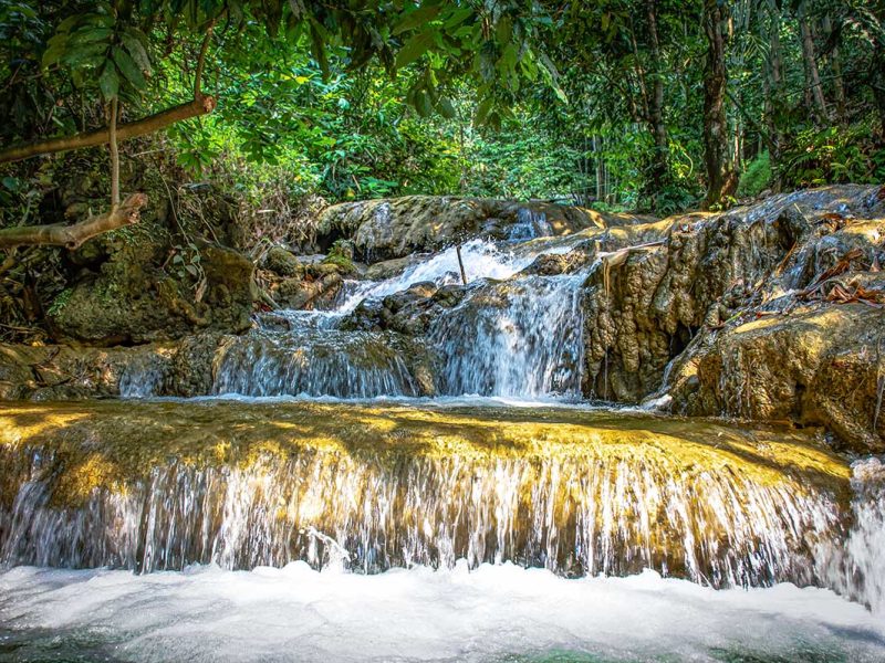 huou waterfall pu luong 1