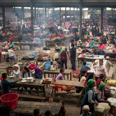 indoor market in Meo Vac