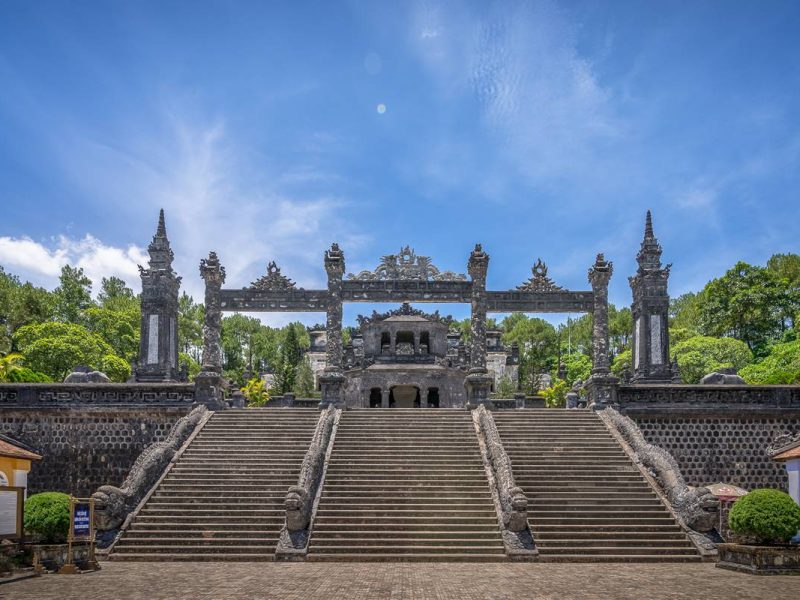 khai dinh tomb 1 Staircase and dragon pillars inside Khai Dinh tomb