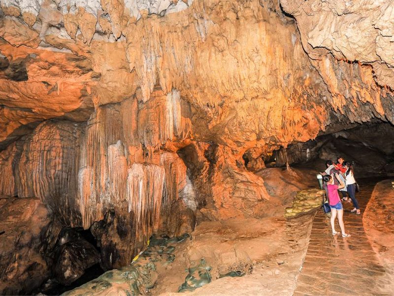Nguom Ngao cave in Cao Bang