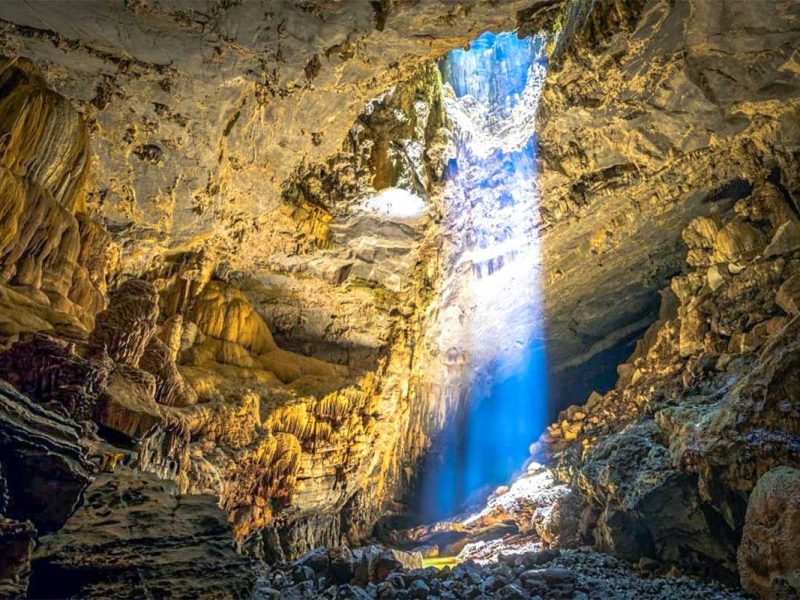 Paradise Cave light beam